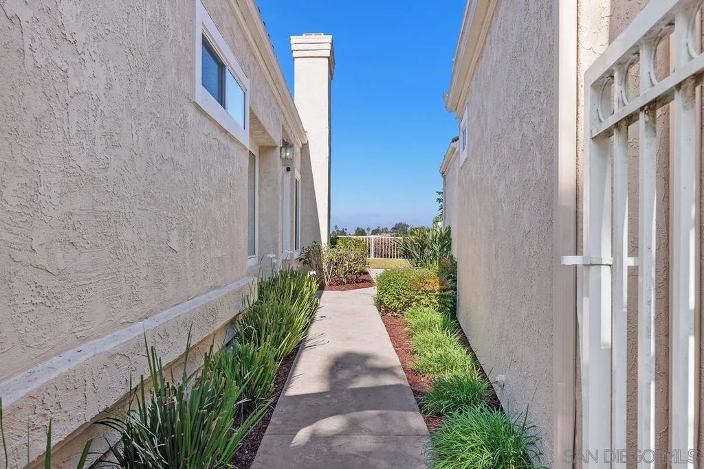 Photo of 12127 Royal Lytham Row, San Diego, CA 92128 (MLS # 260006950)