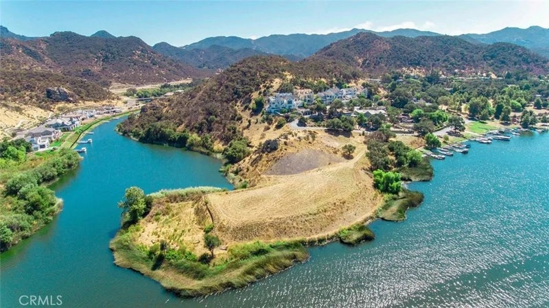 500 Lower Lake Road