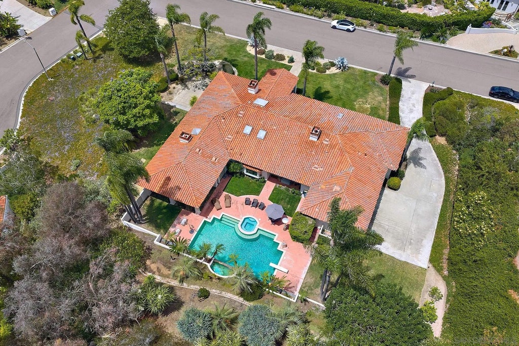Photo of 4311 Vista De La Tierra, Del Mar, CA 92014 (MLS # 260015874)