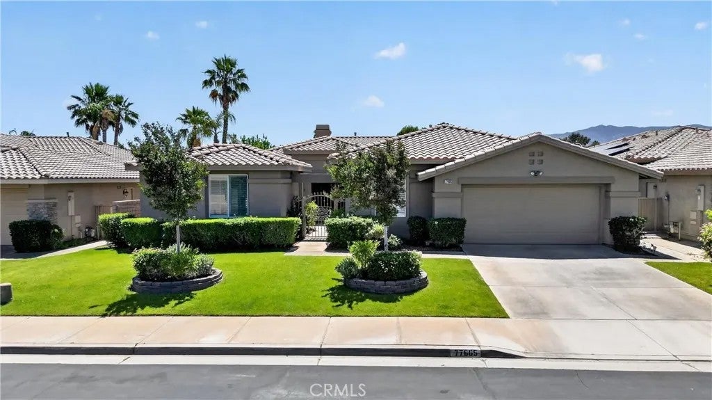 Photo of 77665 Marlowe Court, Palm Desert, CA 92211 (MLS # CV26087858)