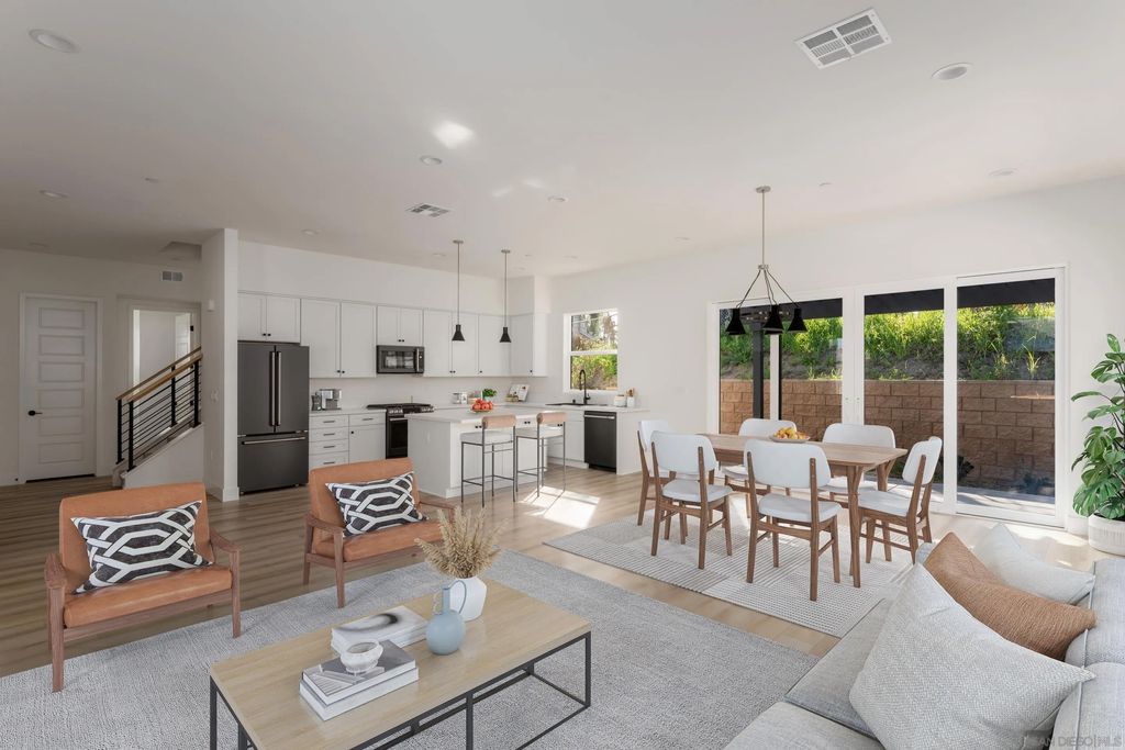 Photo of 710 Passion Court, Vista, CA 92083 (MLS # 260012093)
