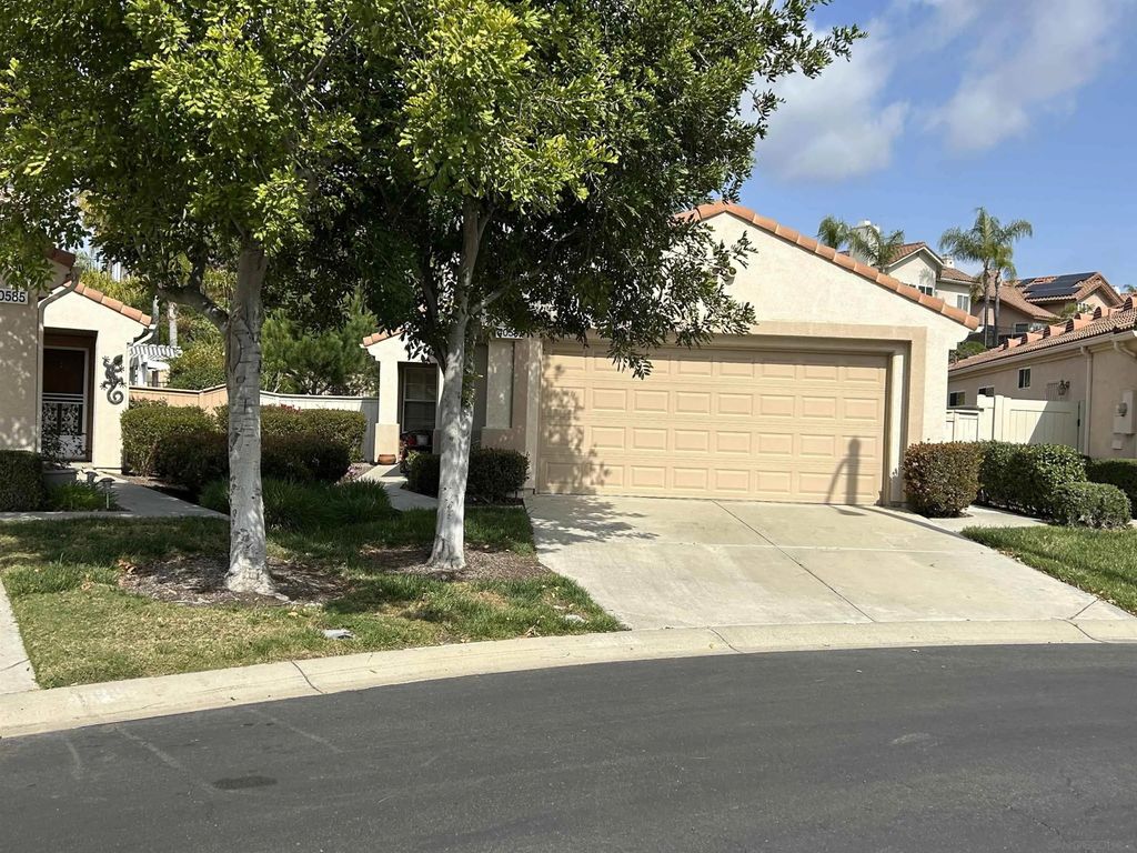 Photo of 40581 Corte Albara, Murrieta, CA 92562 (MLS # 260005545)