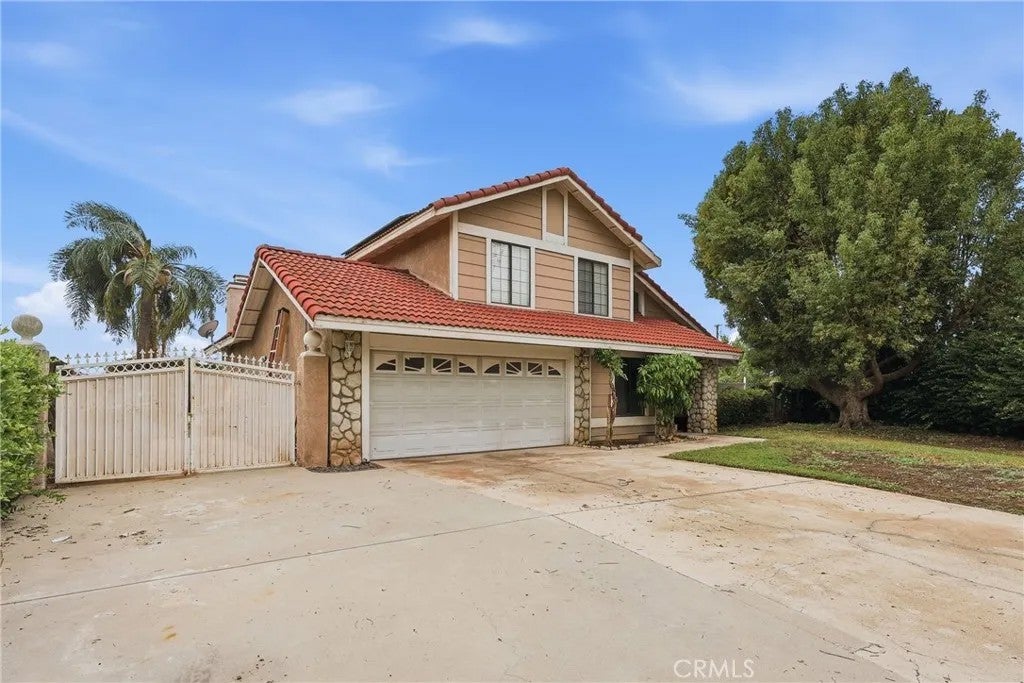 9545 Hamilton