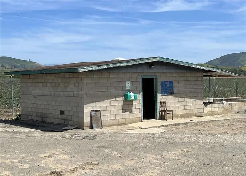3925 Santa Rosa