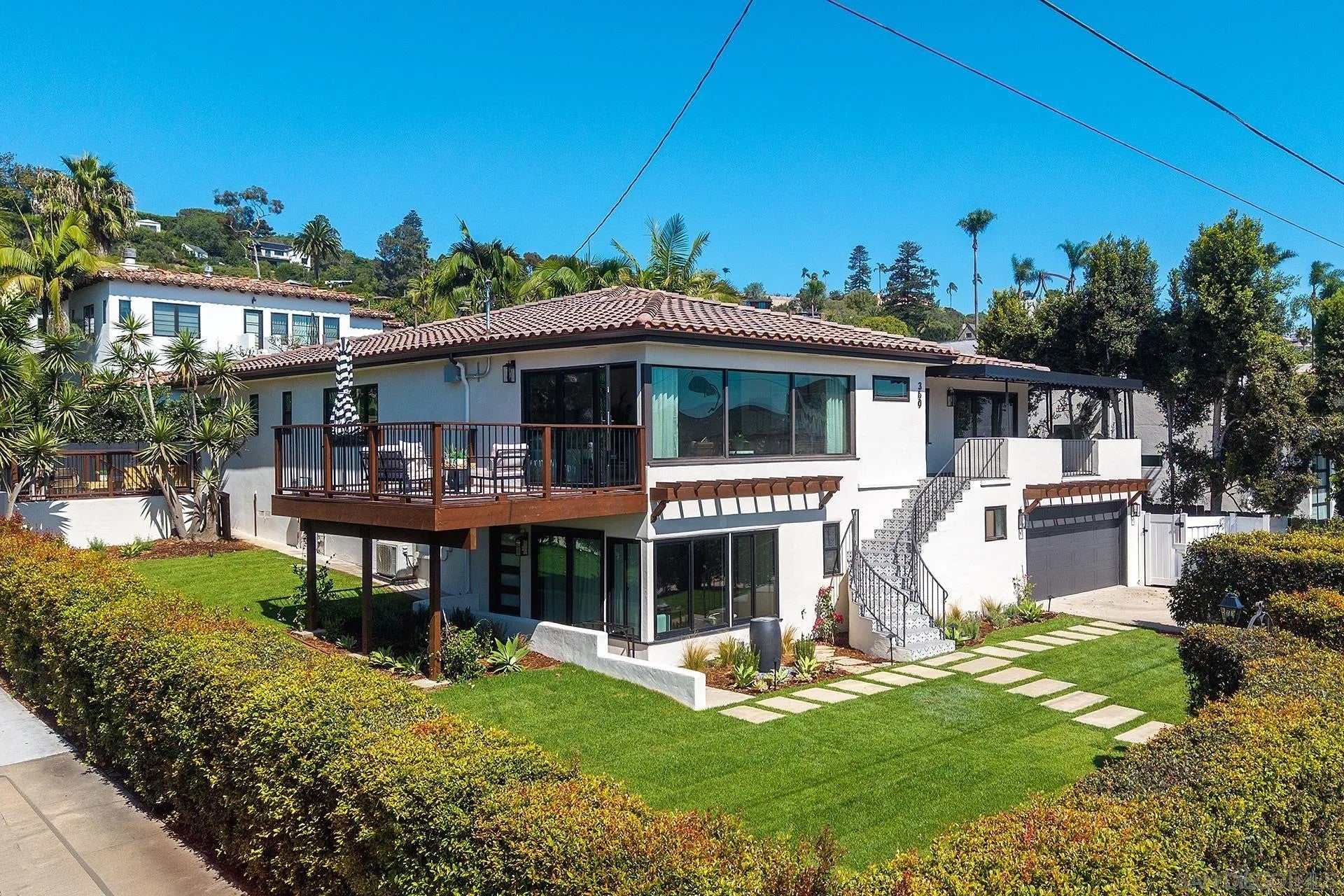 350 San Elijo