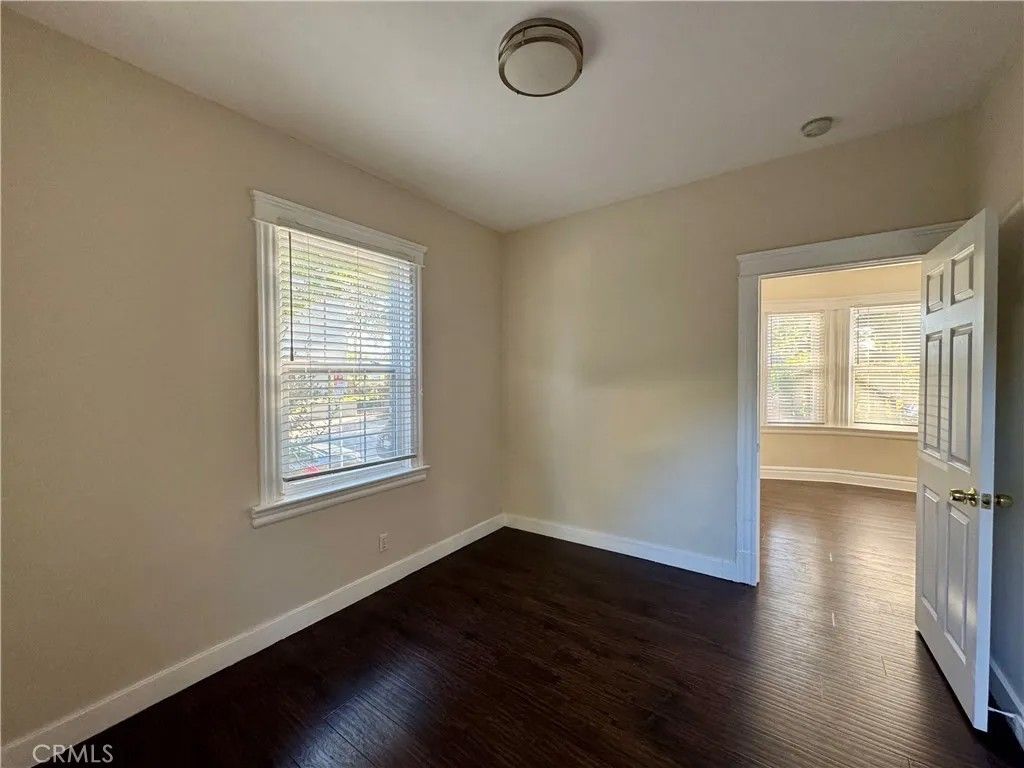 Photo of 533 E Villa St, Pasadena, CA 91101 (MLS # WS26030041)