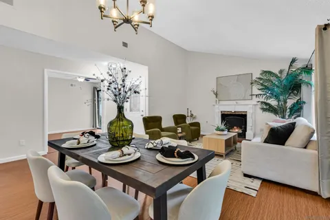 2015 Daren Glen, Escondido, CA 92026 - #: 250045299