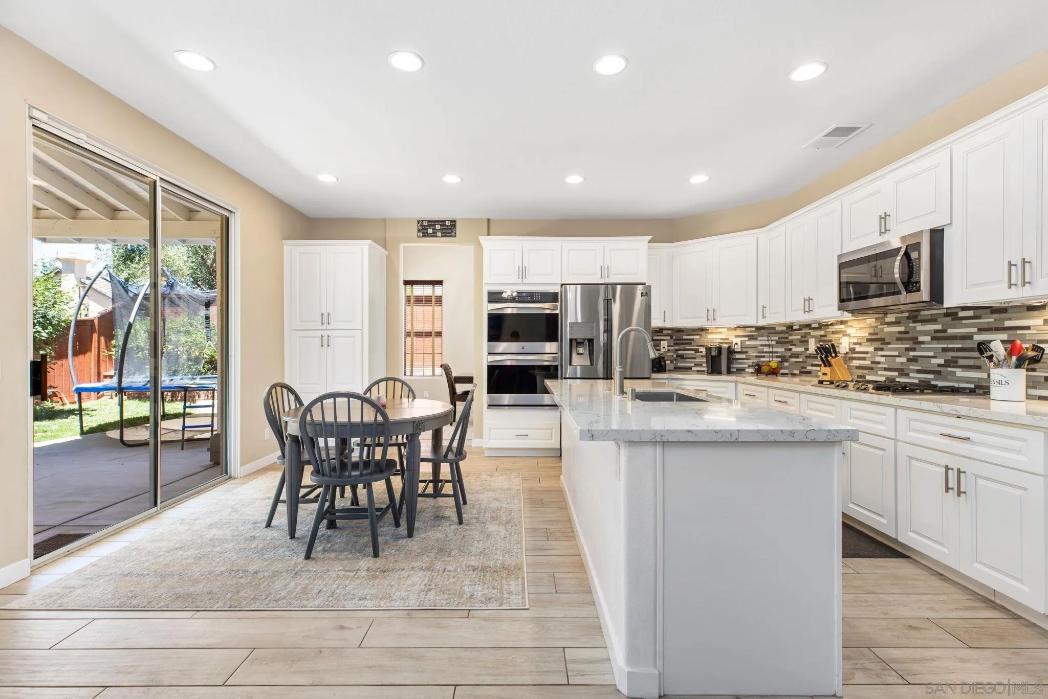591 Chesterfield Cir