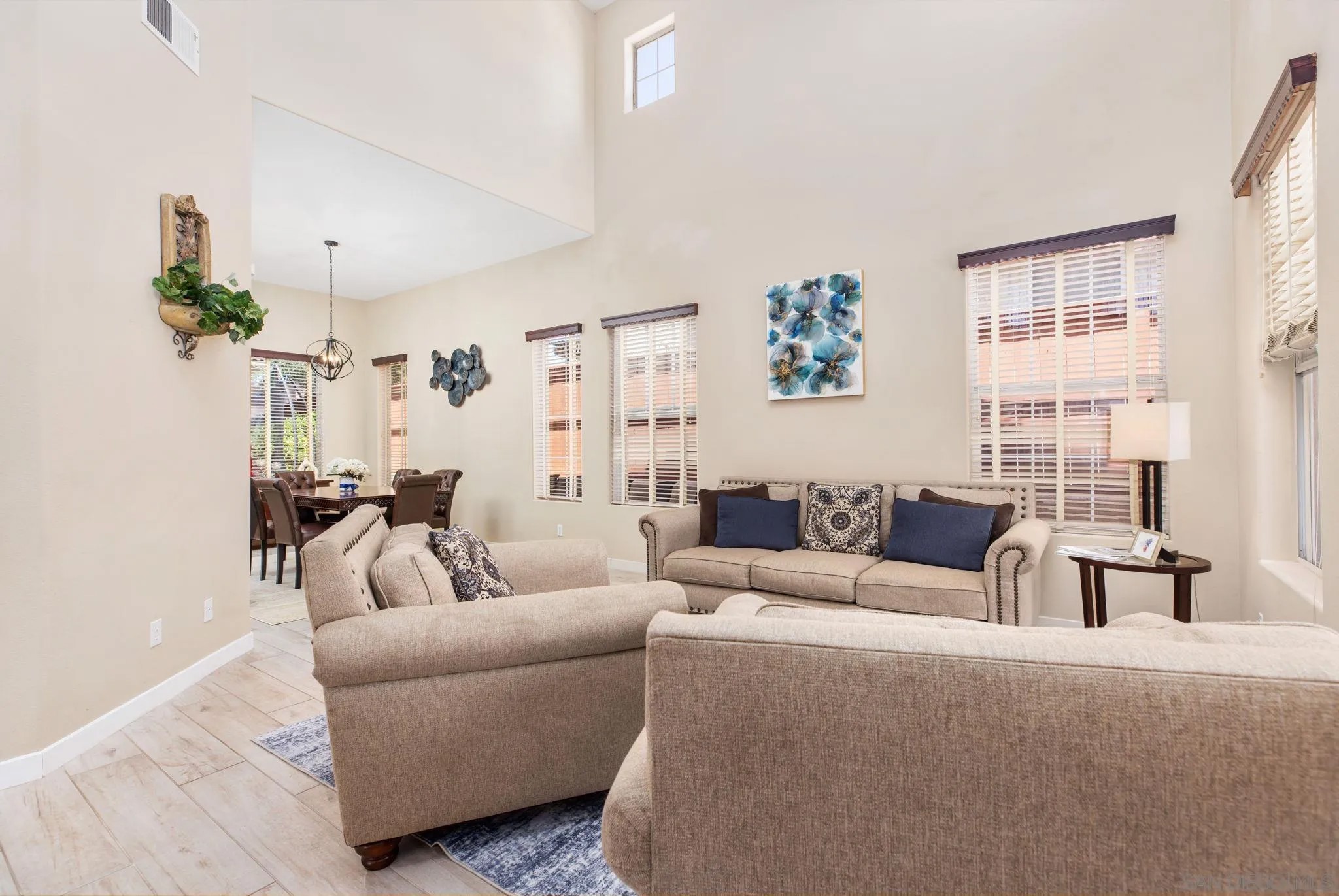 591 Chesterfield Cir