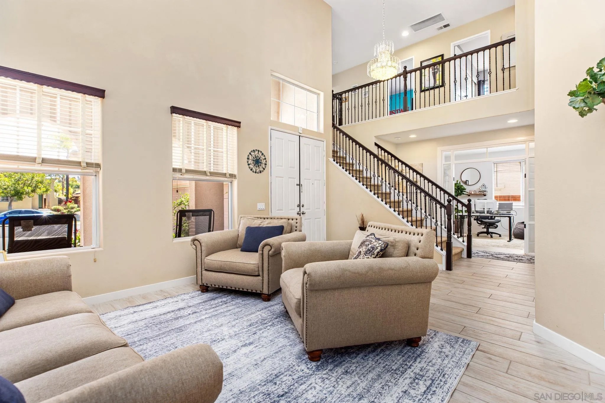 591 Chesterfield Cir