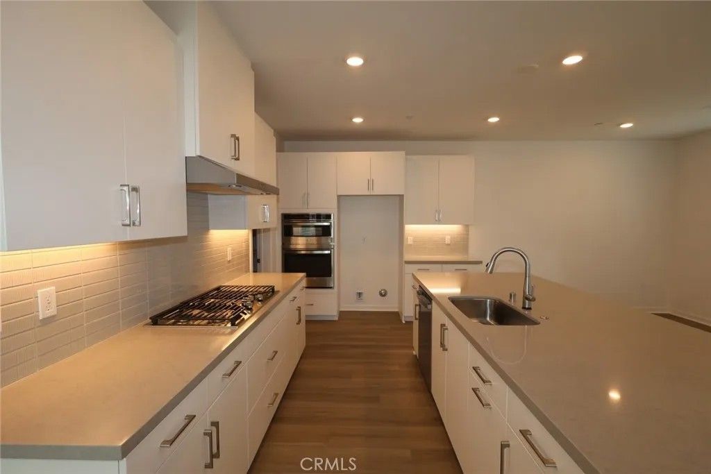 Photo of 27322 Bear Paw Lane, Valencia, CA 91381 (MLS # OC26044216)