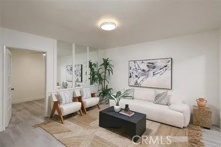 5651 Sumner 109