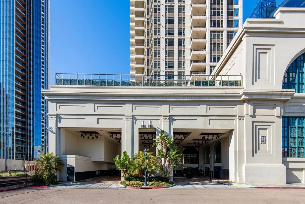 700 W E STREET 1904