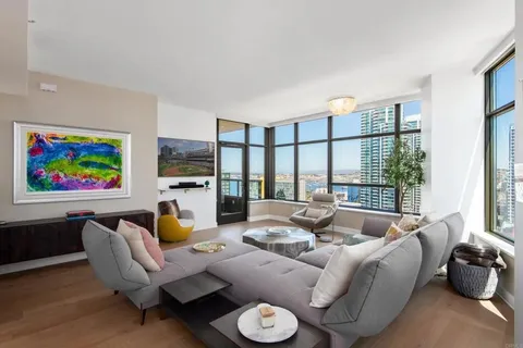 700 W E Street Unit 1904, San Diego, CA 92101 - #: NDP2507763