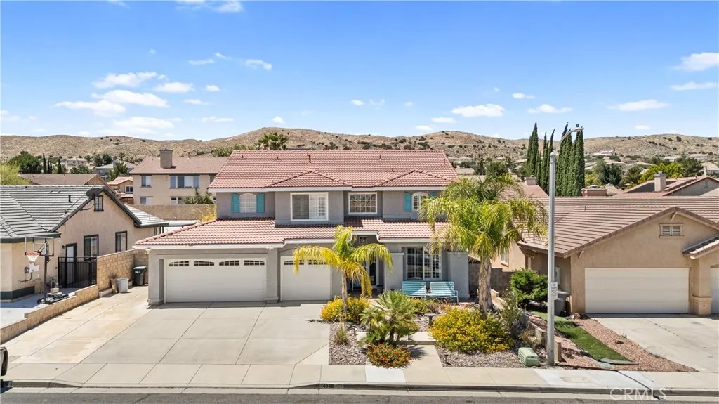 4048 De Anza