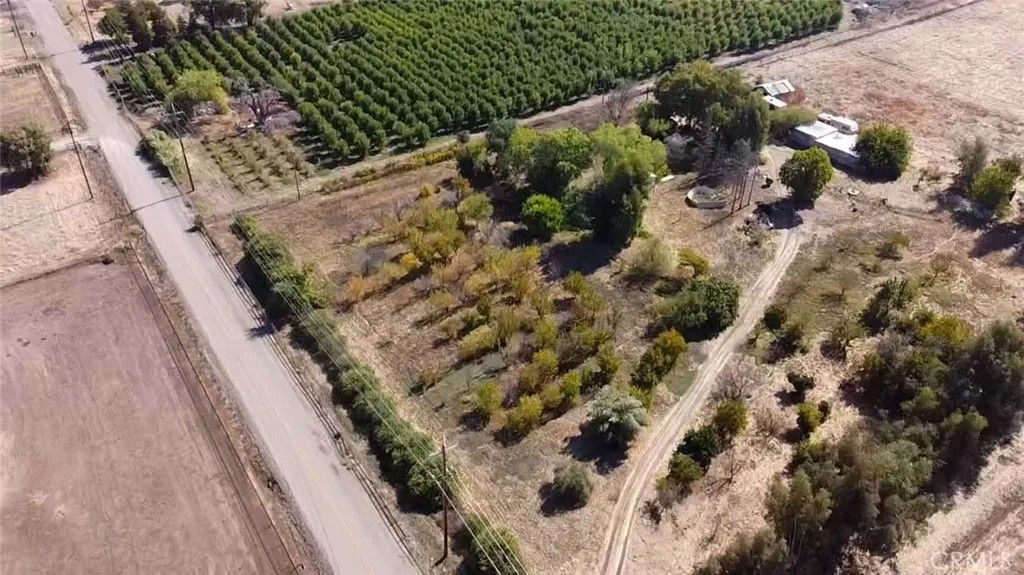 Photo of 6391 E Copper Ave, Clovis, CA 93619 (MLS # MC25242180)