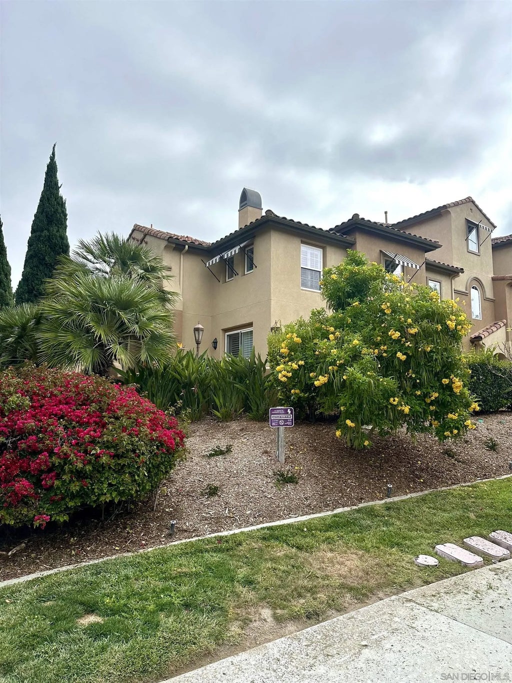Photo of 1561 Camiito Zaragosa, Chula Vista, CA 91913 (MLS # 260015192)