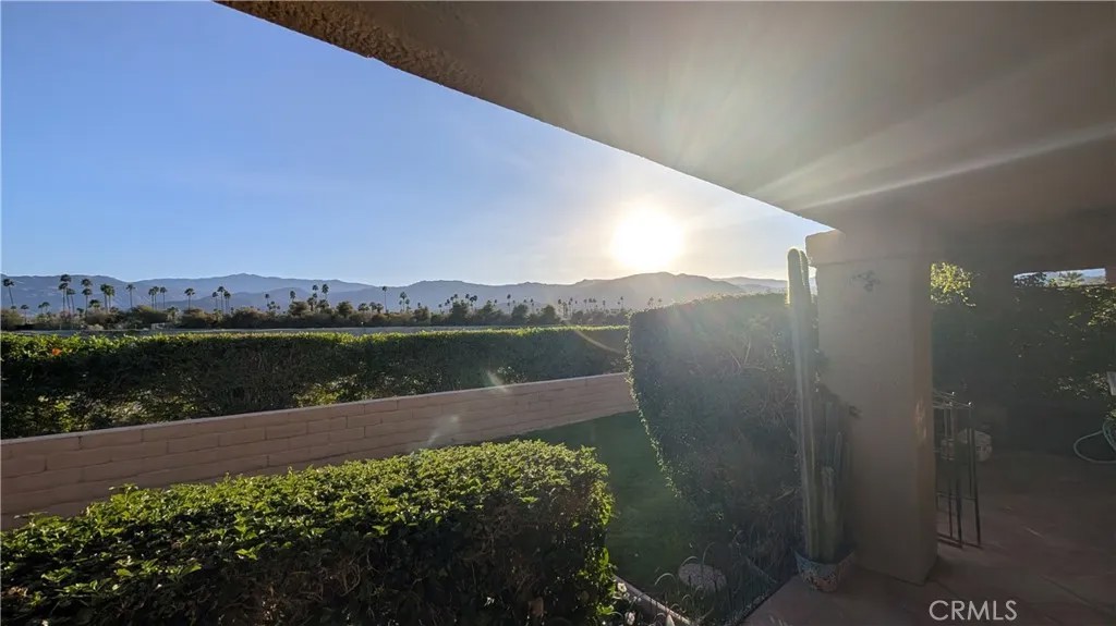 103 Camino Arroyo South
