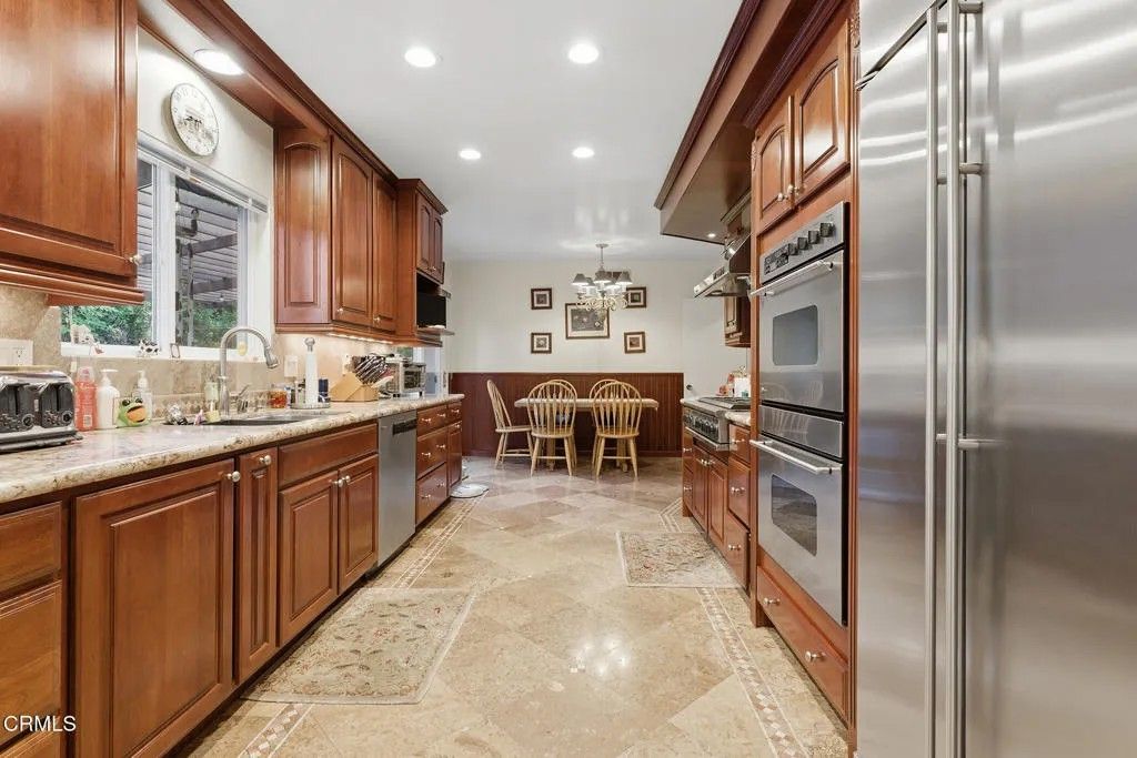 Photo of 16916 Dormie Place, Los Angeles, CA 91436 (MLS # V1-34381)