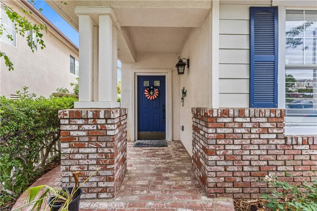 27730 Mariposa Ln