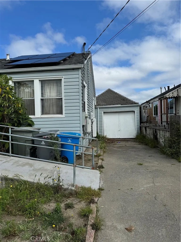 229 Angus East