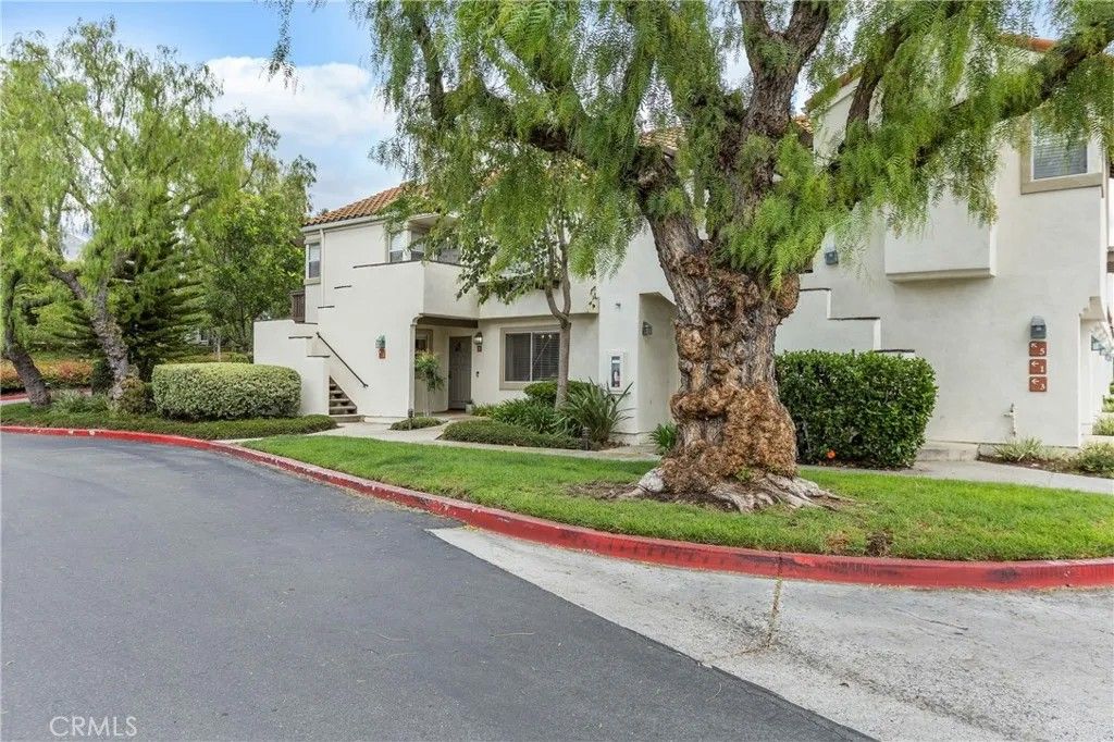 Photo of 1 Via Garceta, Rancho Santa Margarita, CA 92688 (MLS # OC26080945)