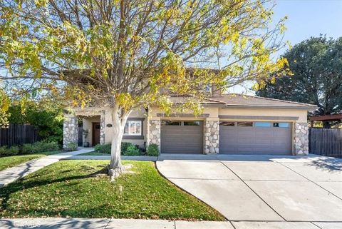 Tiny photo for 1931 Kleck Road, Paso Robles, CA 93446 (MLS # NS25248416)