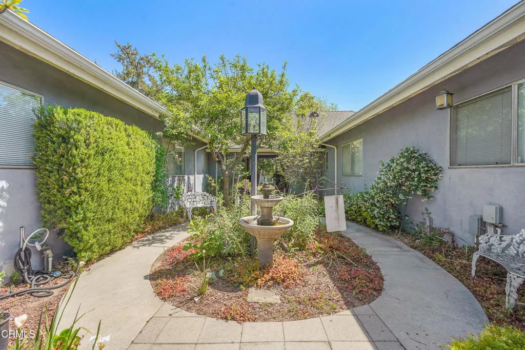 463 Mariposa Avenue