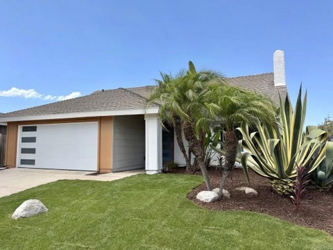 Photo of 1744 Village Run, Encinitas, CA 92024 (MLS # NDP2607810)