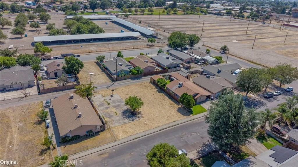 230 E 10th