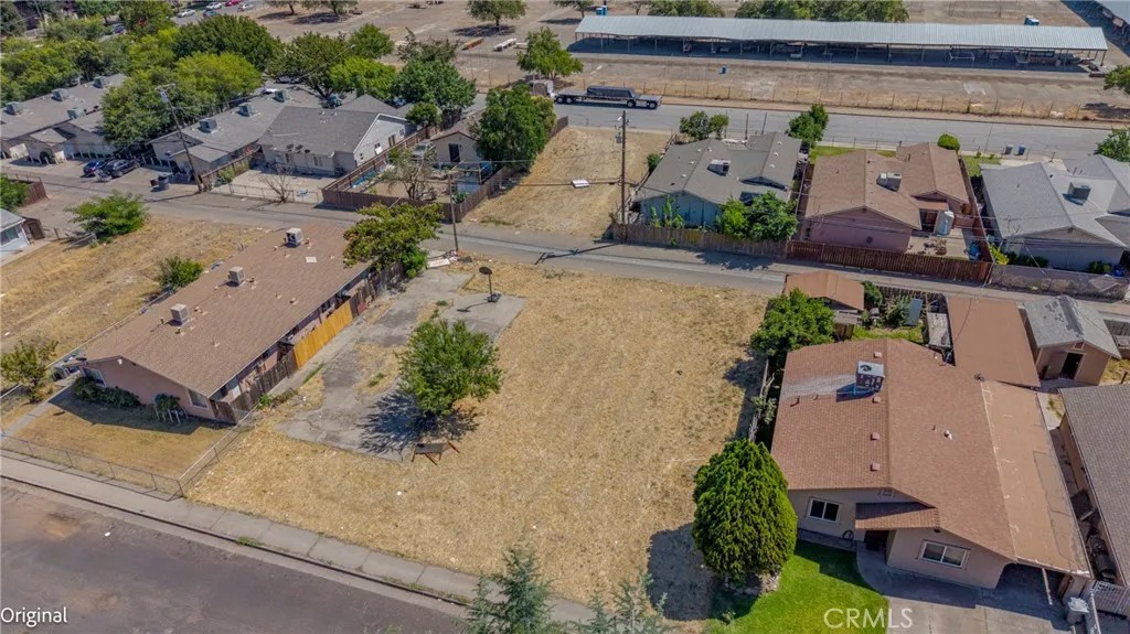 230 E 10th