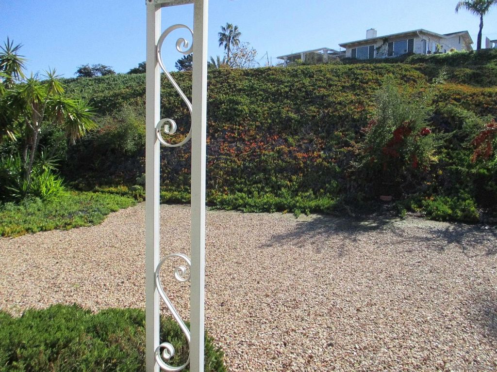 Photo of 12445 Pipo Rd, San Diego, CA 92128 (MLS # 250044831)