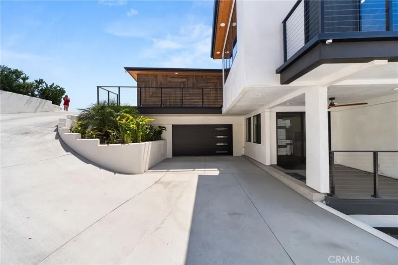 8089 Camino Predera