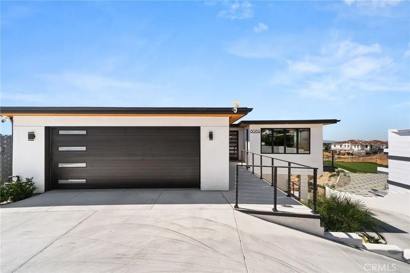 8089 Camino Predera