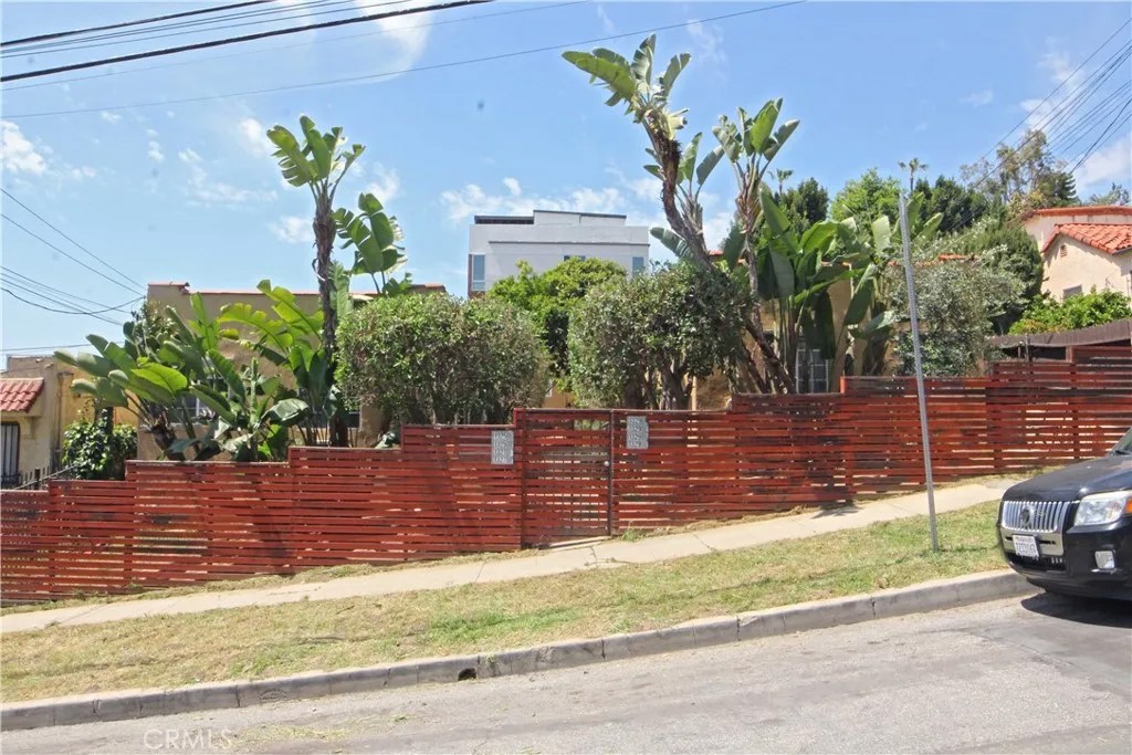 1325 Douglas Street