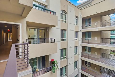 Tiny photo for 1465 C St #3508, San Diego, CA 92101 (MLS # 260001344)