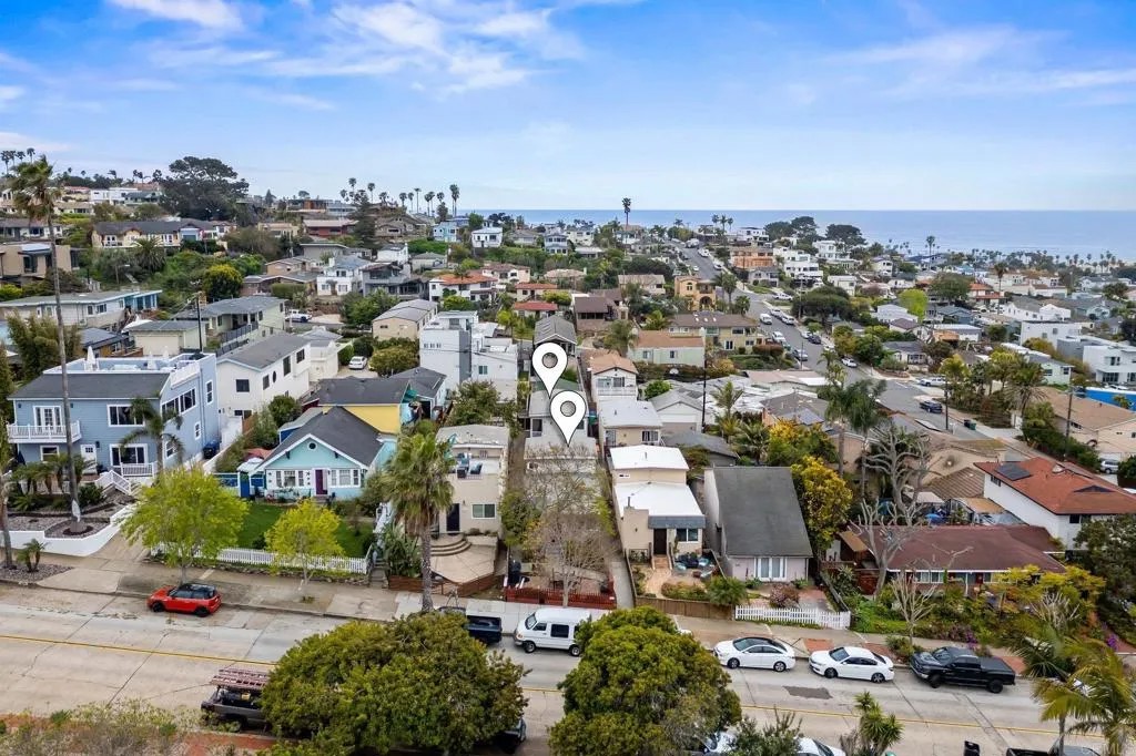 4569 Narragansett Avenue