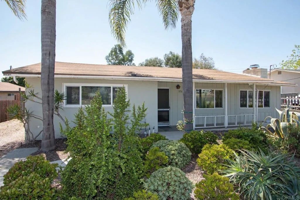 Photo of 976 Olive Avenue, Vista, CA 92083 (MLS # NDP2603820)