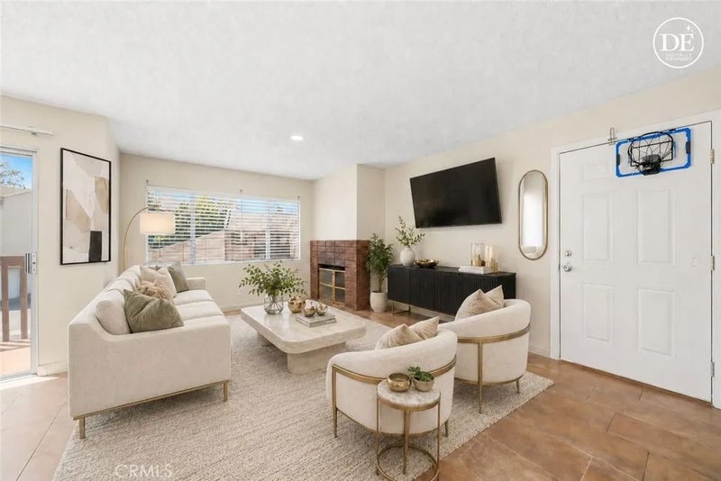1251 S Meadow 120
