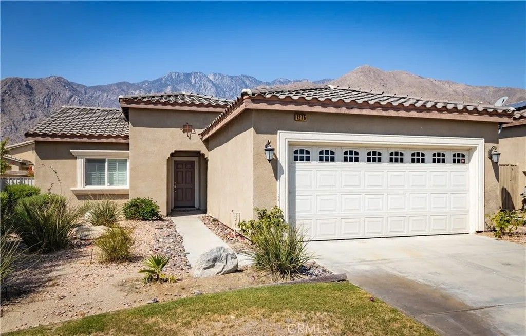 Photo of 1275 Palmas Rdg, Palm Springs, CA 92262 (MLS # IG26067122)
