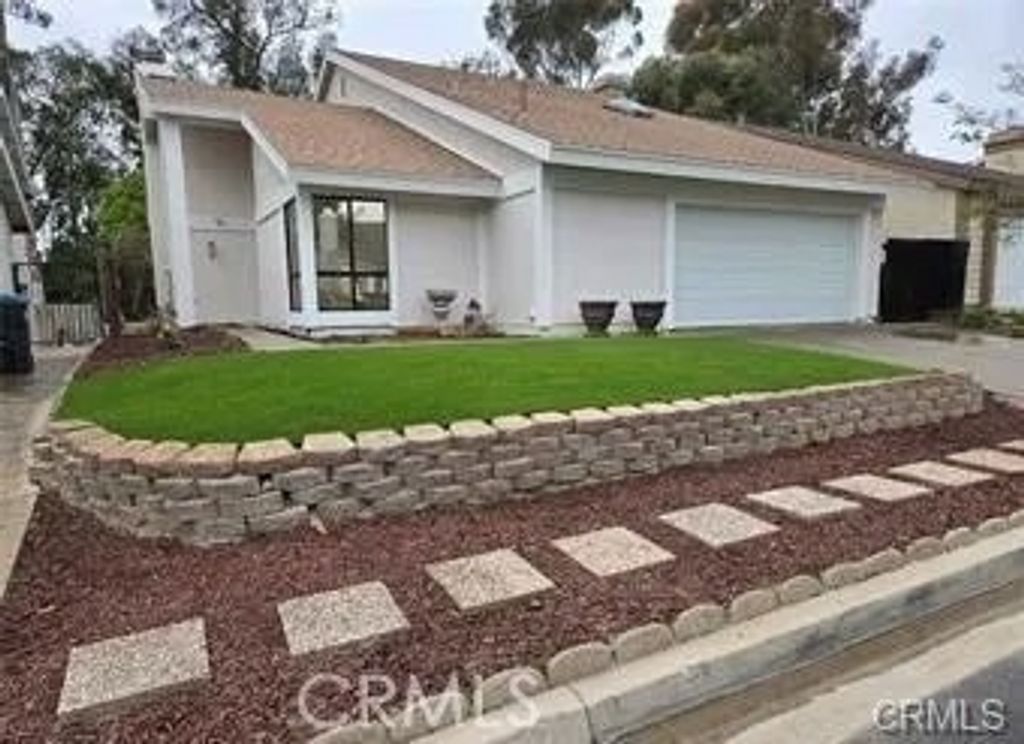 Photo of 23921 Copenhagen St, Mission Viejo, CA 92691 (MLS # OC26081247)