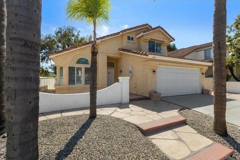 539 Avenida Blanco
