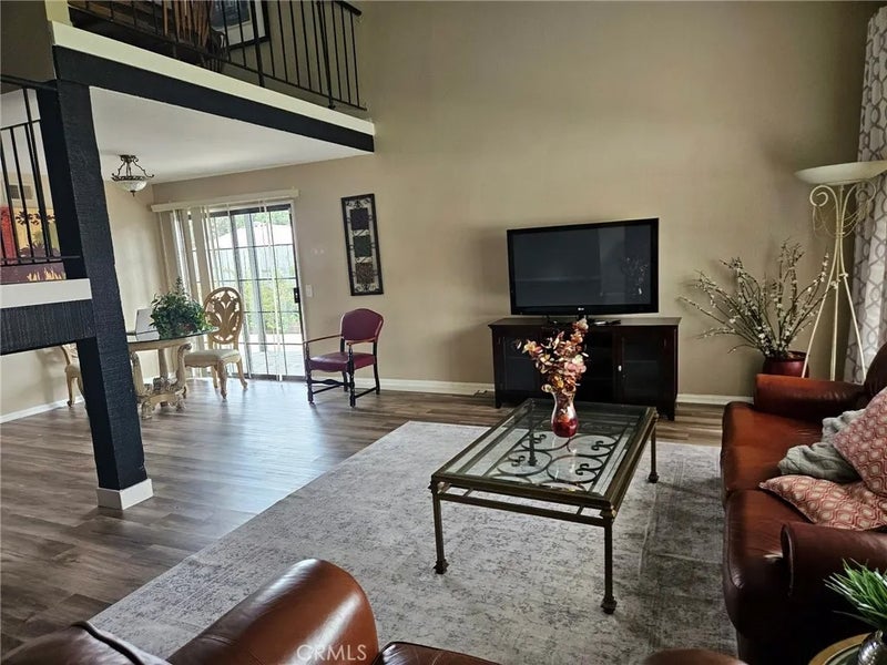 1045 Monte Vista
