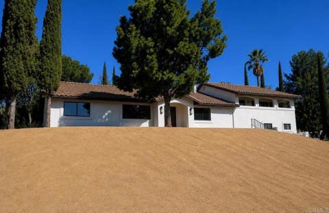 Photo of 1650 Silver Tree Lane, Escondido, CA 92026 (MLS # NDP2606812)