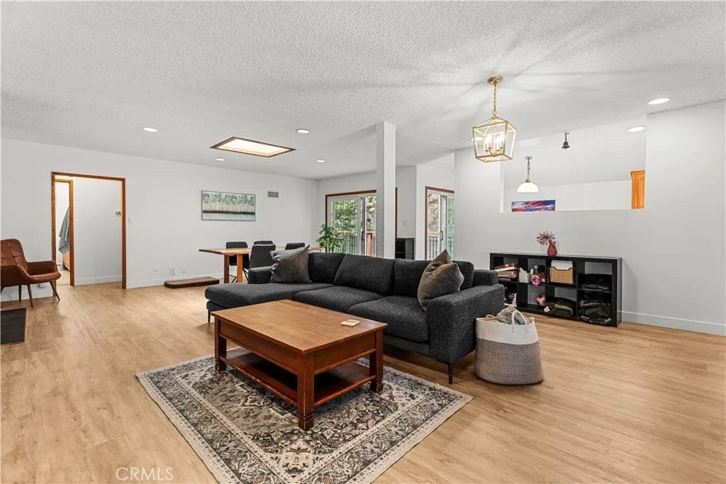 758 Bungalow