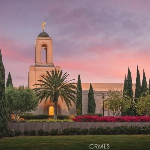 Tiny photo for 500 Cagney Lane #103, Newport Beach, CA 92663 (MLS # OC25239881)