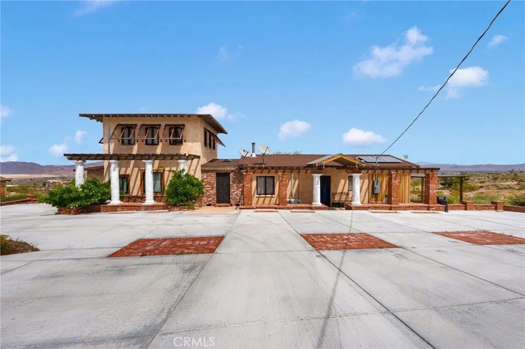 Photo of 7985 Baker Rd, Lucerne Valley, CA 92356 (MLS # HD26071064)