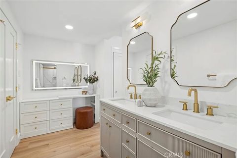 Tiny photo for 10222 Deerhill Dr, Santa Ana, CA 92705 (MLS # OC25245690)