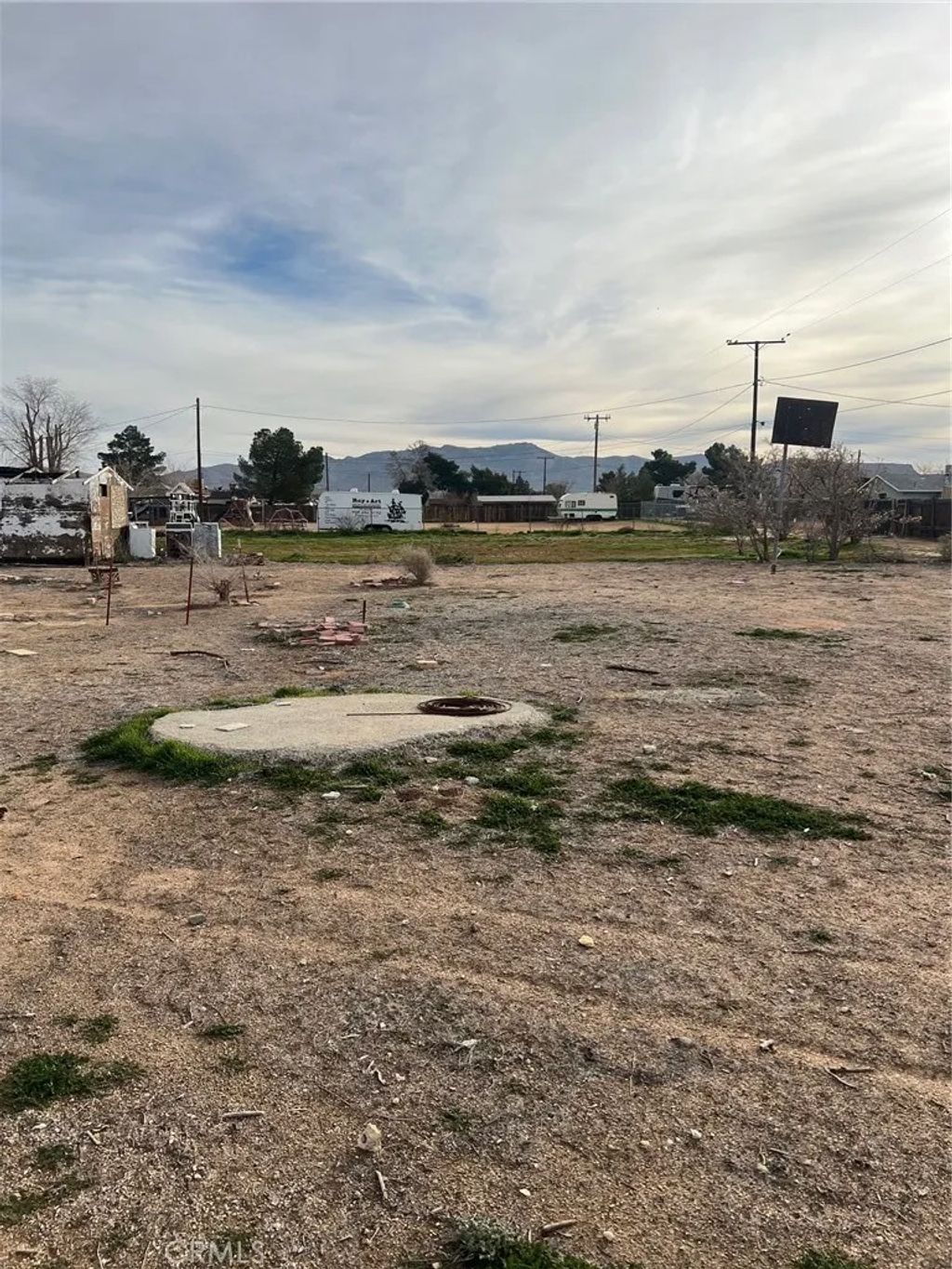 Photo of 21865 Fox Ave, Apple Valley, CA 92307 (MLS # CV26017853)