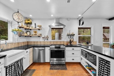 Tiny photo for 904 E Barker Blvd, Big Bear, CA 92314 (MLS # CV25239114)